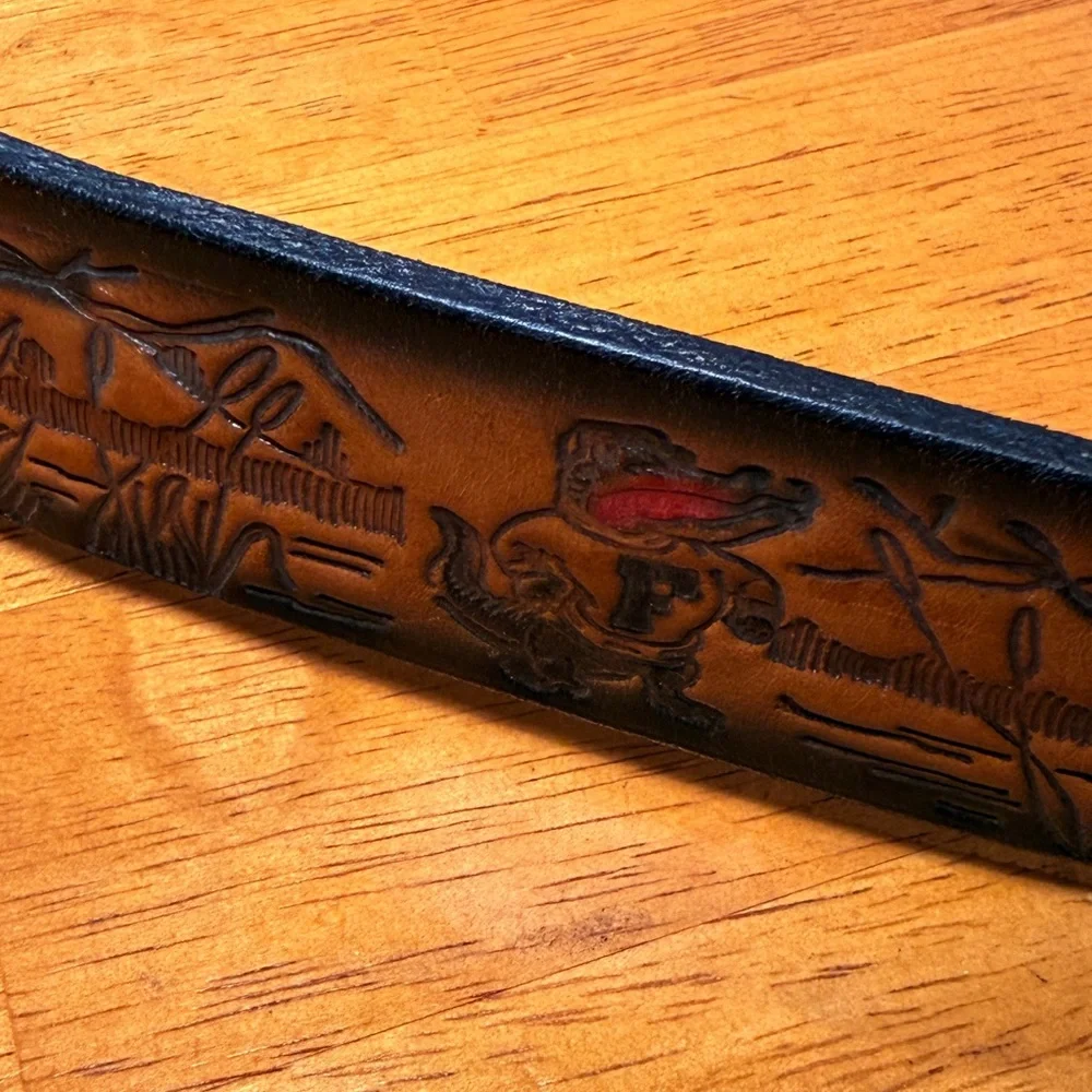 A lazy Day Leather Company vintage usa